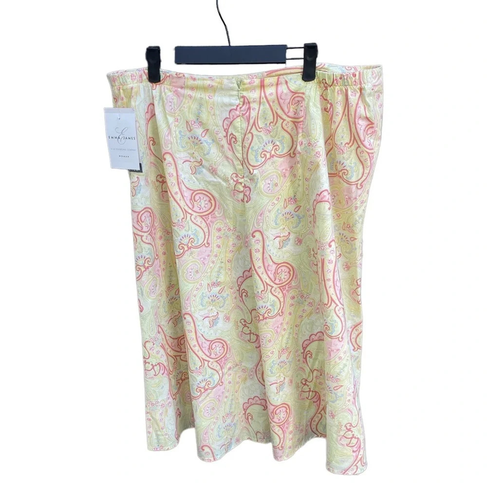 NWT EMMA JAMES PLUS PAISLEY SKIRT
